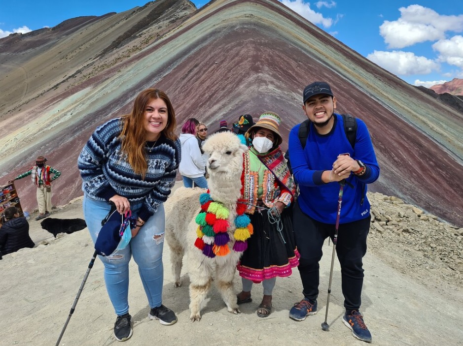 trekking a la montaña de colores 